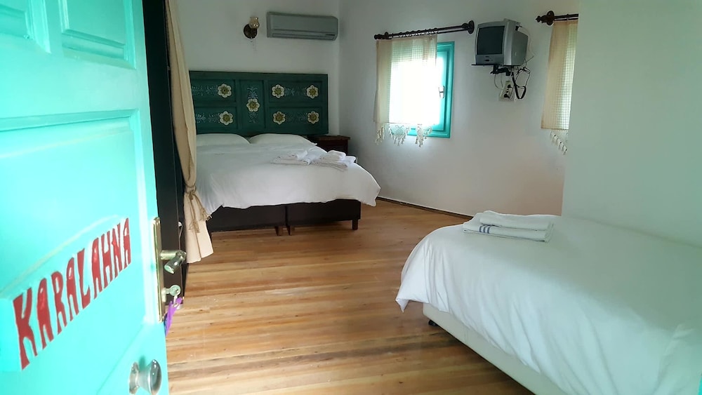 Standard Triple Room photo 1