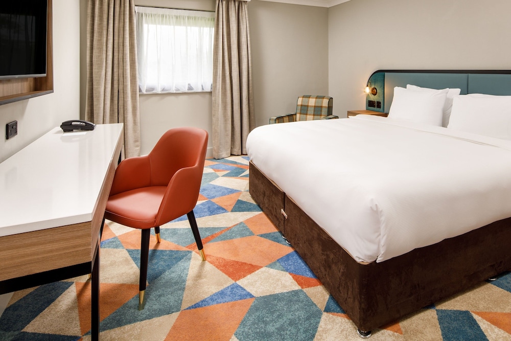 Superior Room, 1 King Bed photo 3