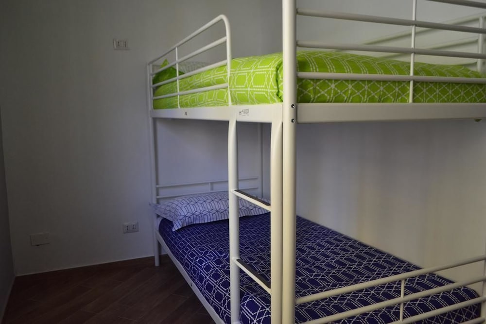 Basic Shared Dormitory, Mixed Dorm