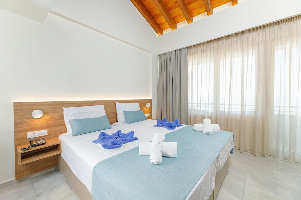 Beach Front Maisonette - Photo 14
