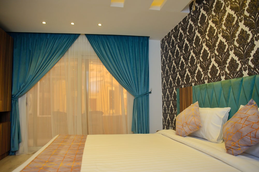 Luxury Quadruple Room - Photo 4