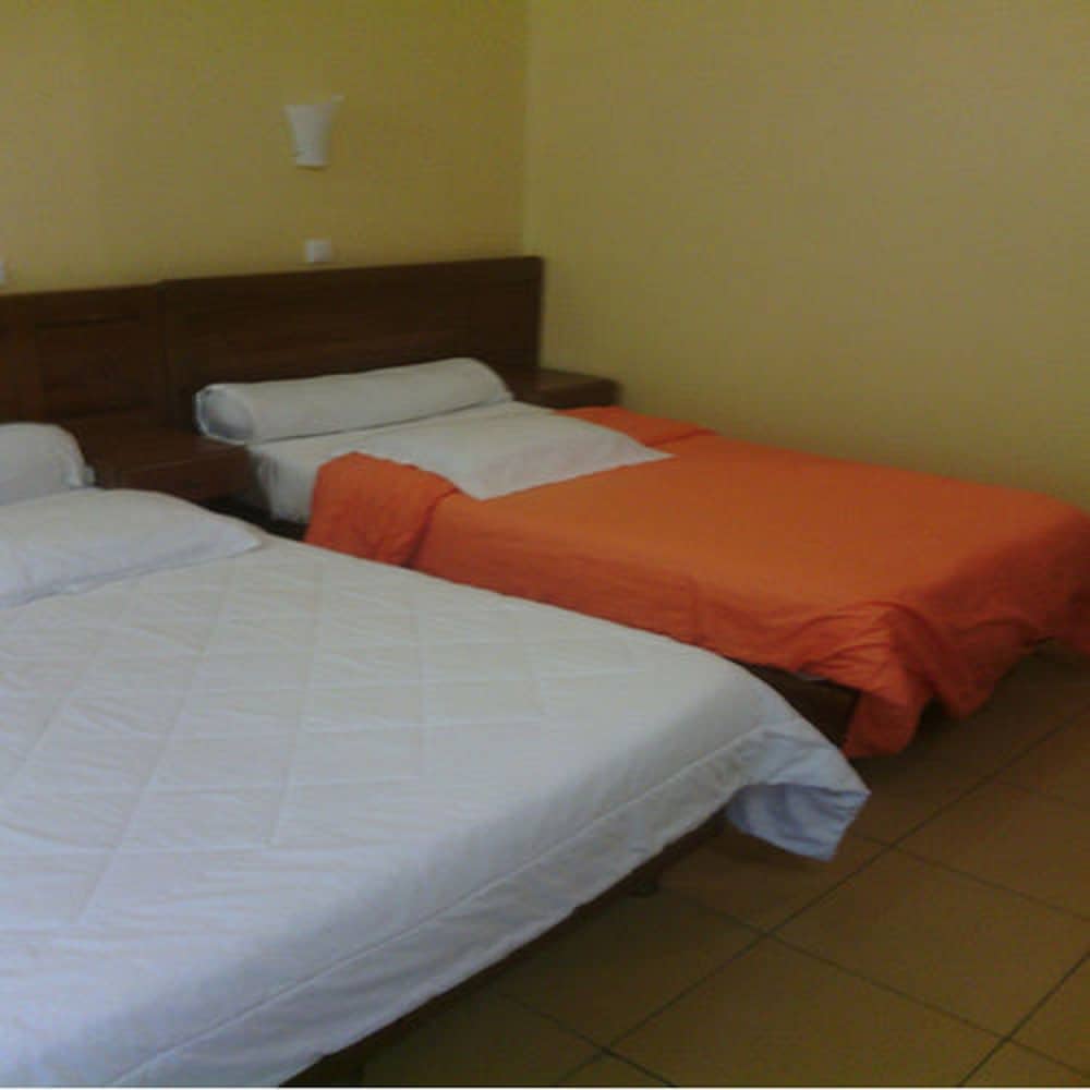 Standard Triple Room photo 2