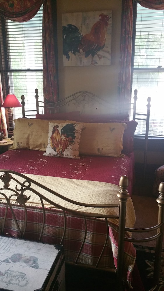 Room (Sage Room)