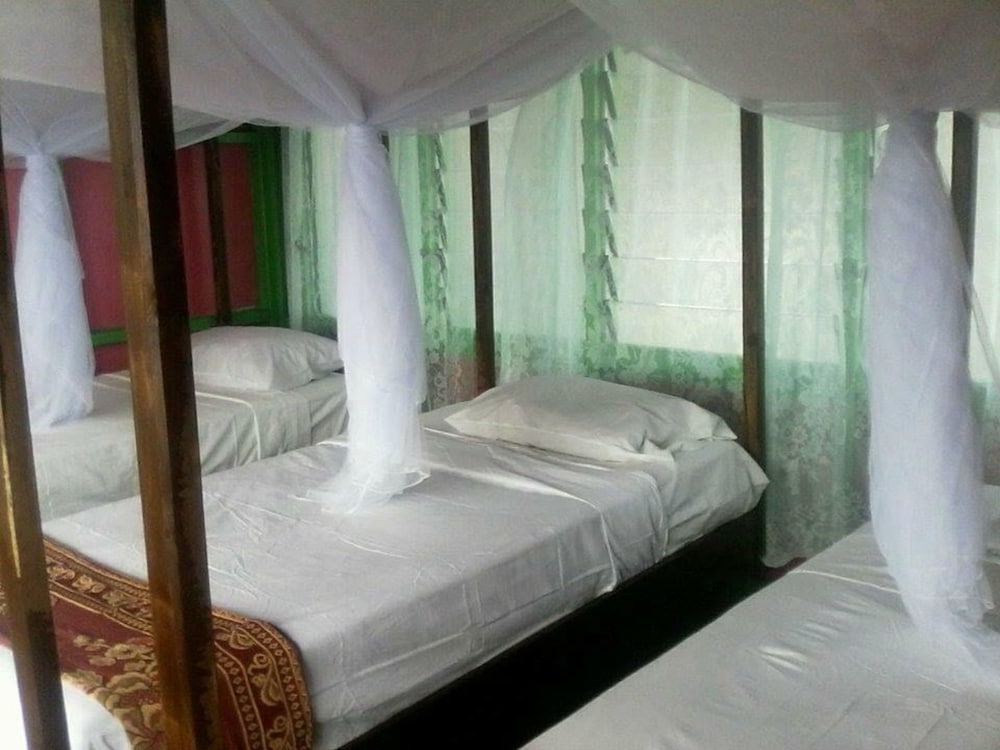 Shared Dormitory, 1 Twin Bed, Shared Bathroom