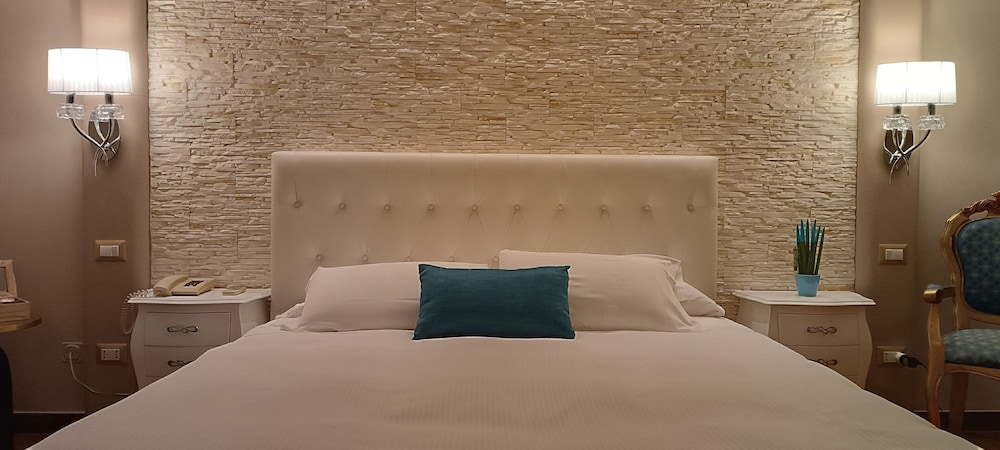 Luxury Suite photo 2