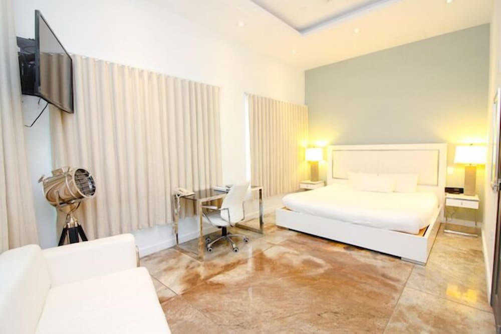 City Studio, City View (Ocean)