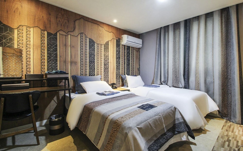 Twin Room, 2 Twin Beds