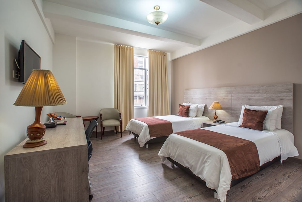 Standard Room, 2 Twin Beds - Photo 1