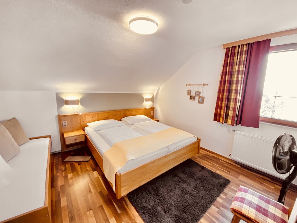 Family Quadruple Room, 2 Bedrooms photo 3
