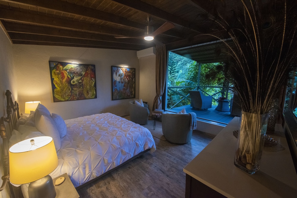Deluxe Cabin, 1 King Bed, Mountain View
