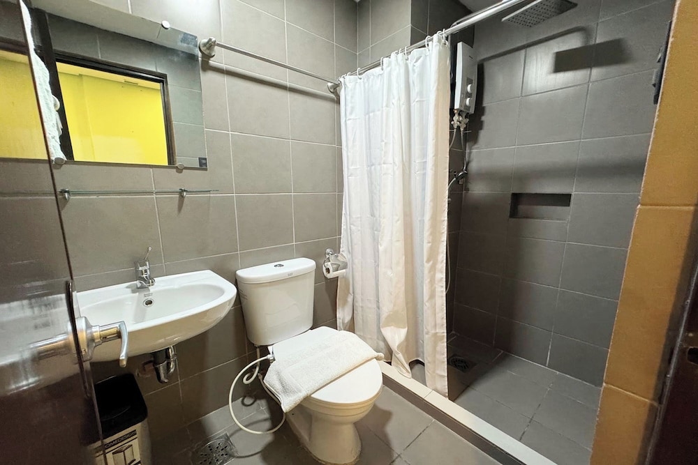 Standard Double Room - Photo 4
