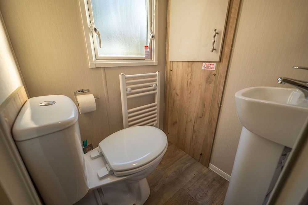 Mobile Home, Private Bathroom photo 2