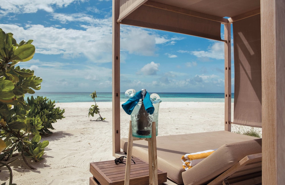 Villa, Beach View, Beachside - Photo 3
