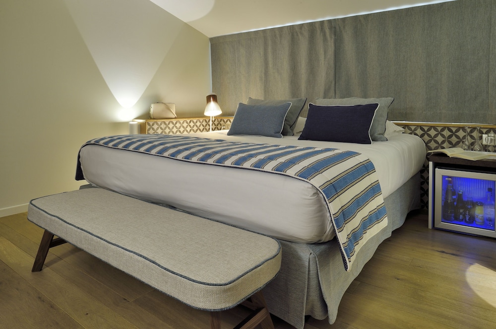 Suite, Sea View (Mezzanine) photo 2