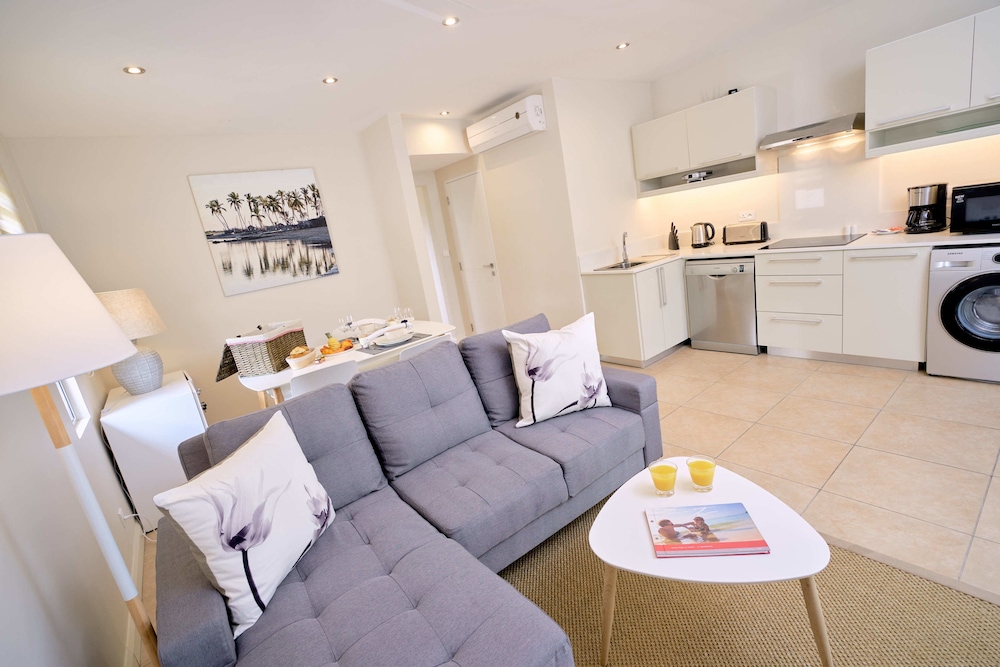 1 bedroom Beachfront Penthouse photo 2