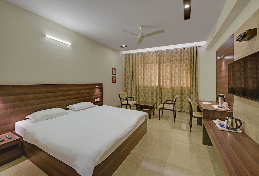 Deluxe Room, 1 Double Bed, Accessible, Garden View photo 1