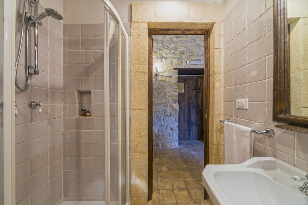 Deluxe Quadruple Room photo 2