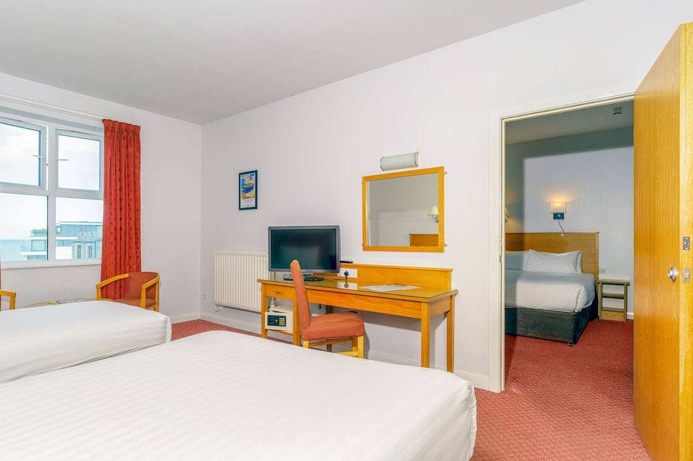 Twin Room, Non Smoking, Sea View - Photo 9