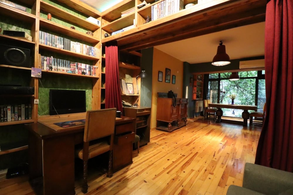 Apartment photo 1