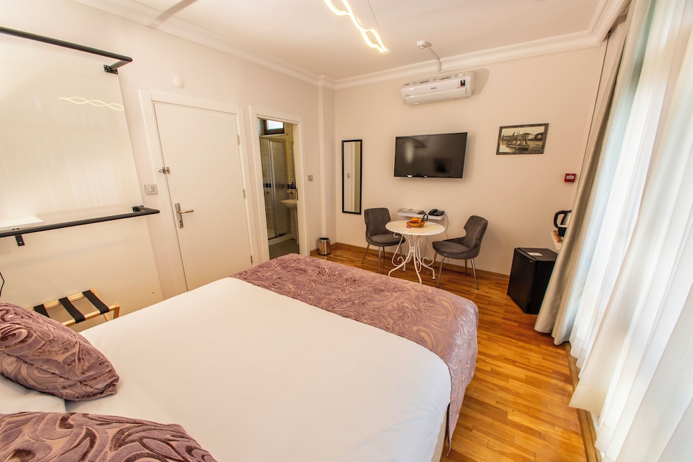 Standard Double Room, City View photo 1