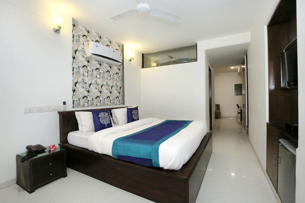 Double or Twin Room photo 3
