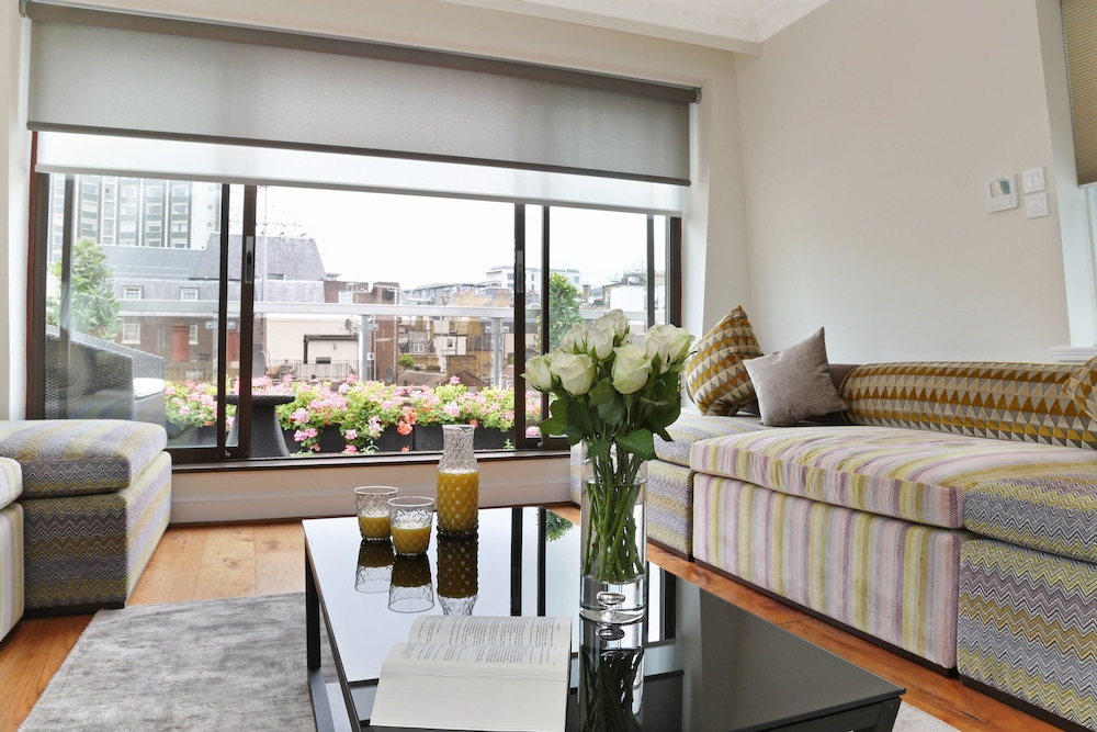 Four Bedroom Penthouse Apartment With Terrace photo 3