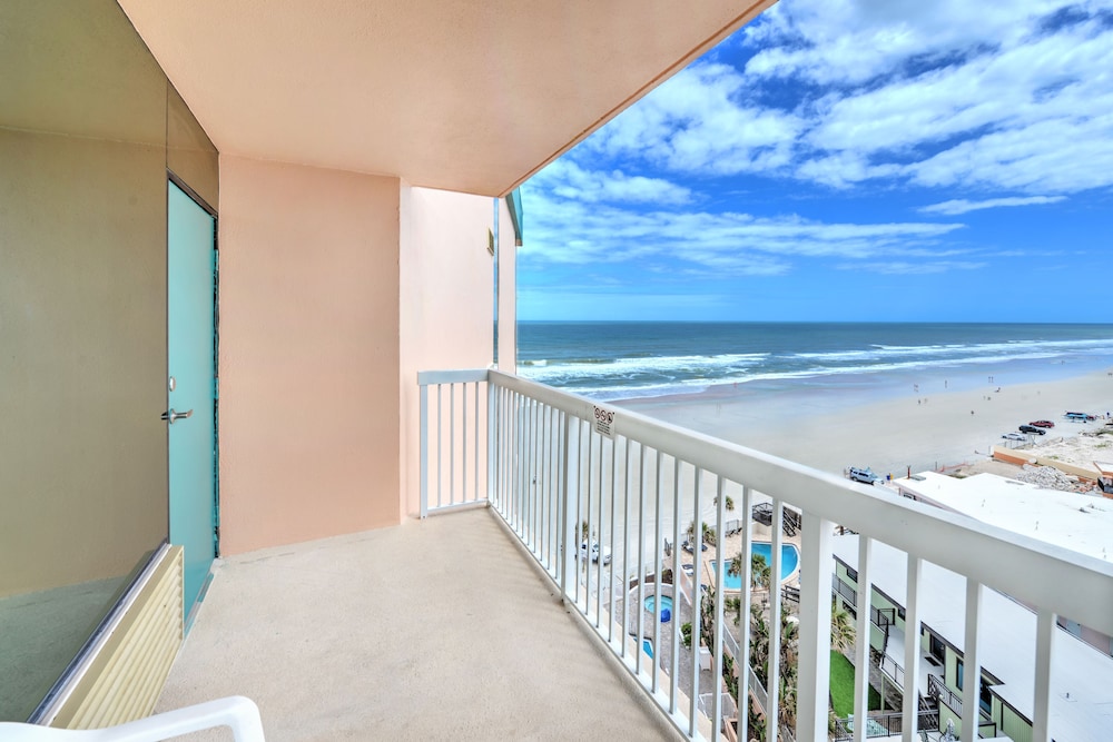 Standard Room, 2 Queen Beds, Kitchen, Partial Ocean View - Photo 3