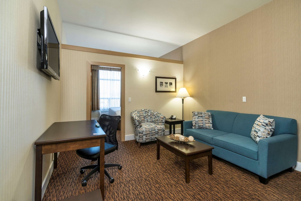 Suite, 1 Queen Bed, Non Smoking