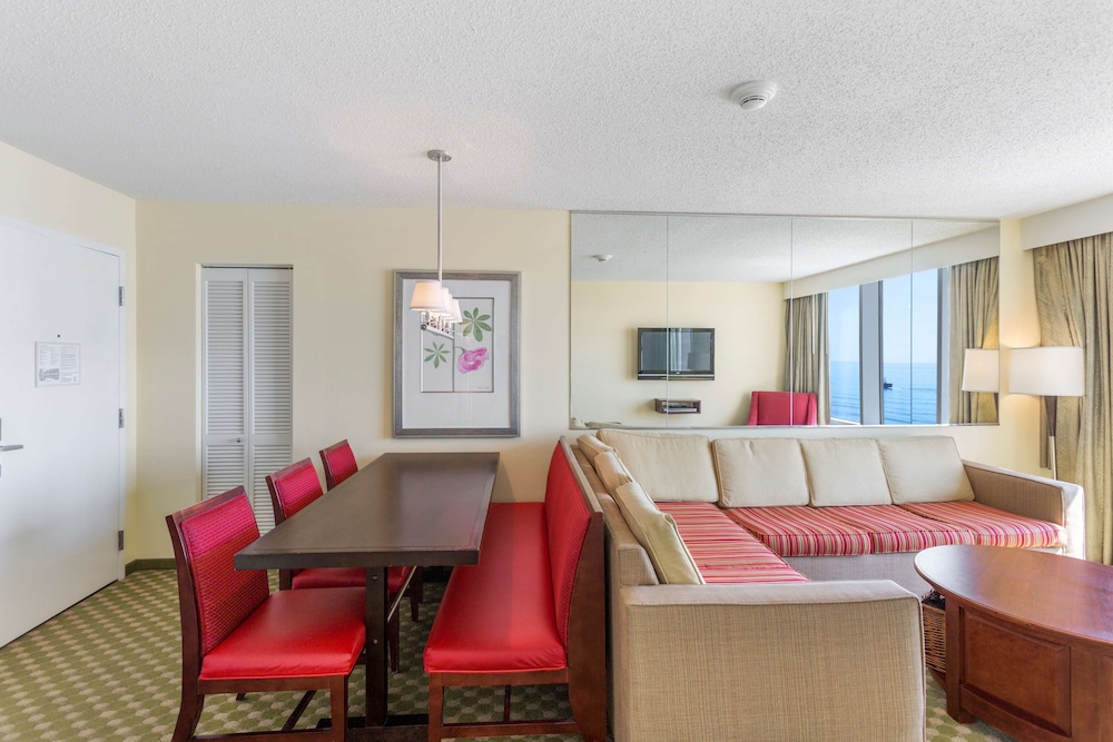 1 BEDROOM OCEAN FRONT STE HEARING/ROLL N SHWR - Photo 7