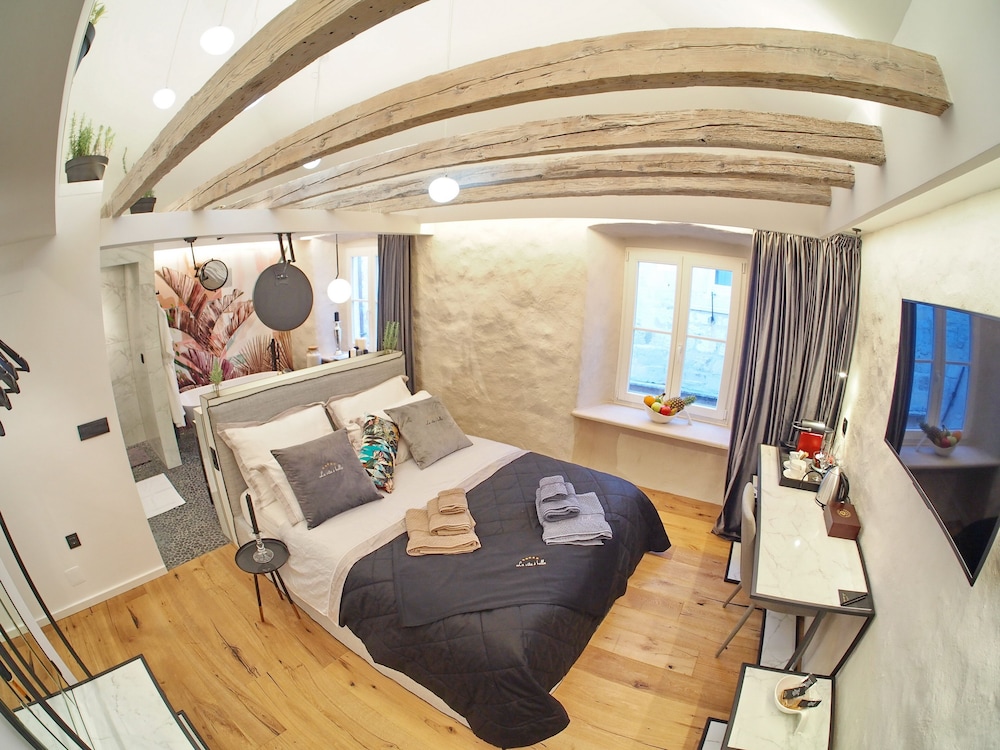 Superior Double Room (3)