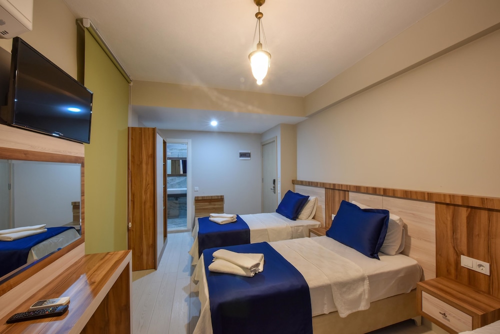 Comfort Triple Room