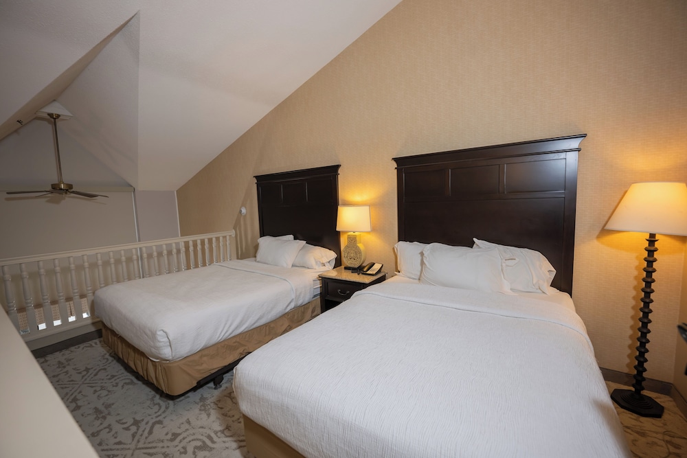 Loft, 2 Queen Beds, Non Smoking photo 1