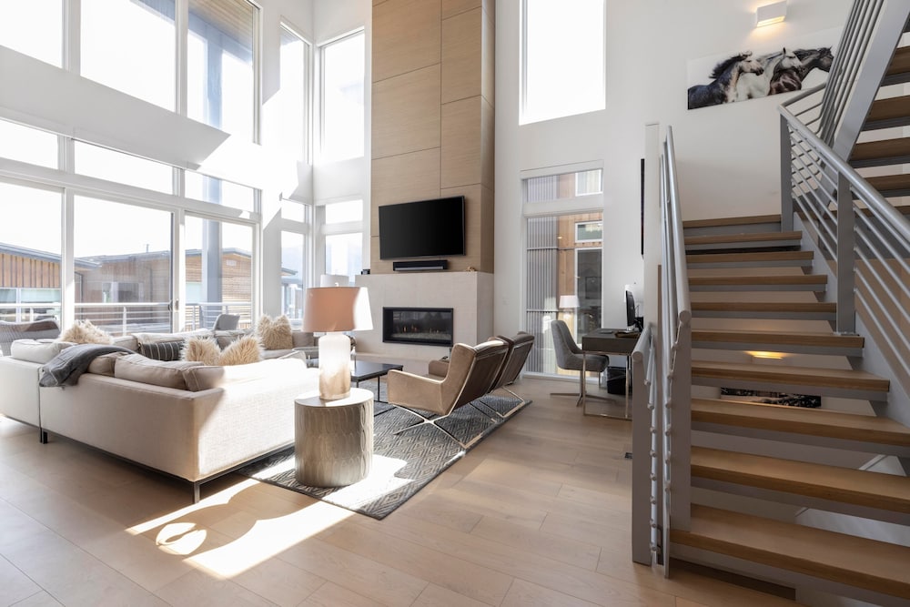 House (4 Bedrooms)