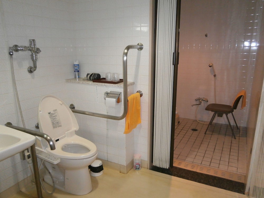 Room, Accessible photo 3