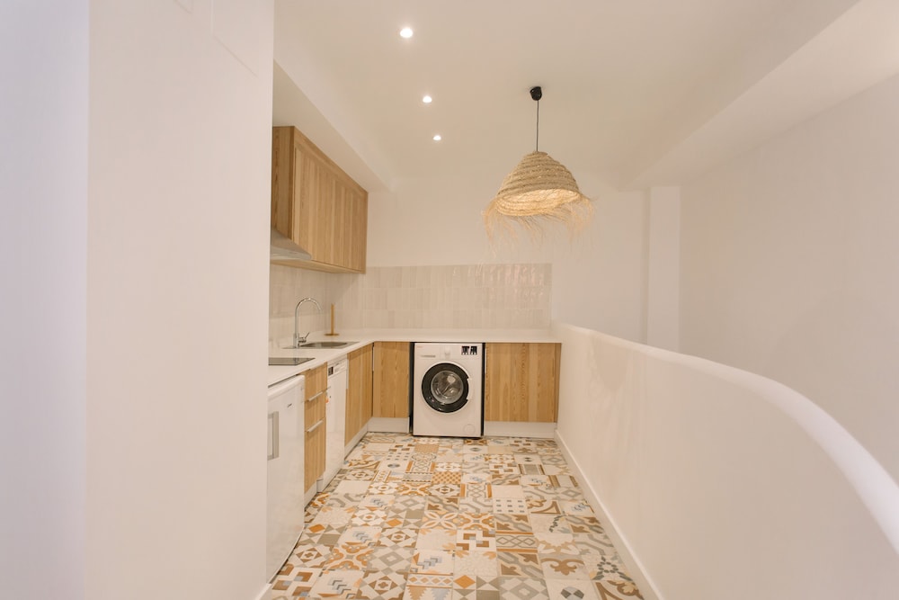 Comfort Duplex, Ensuite - Photo 16