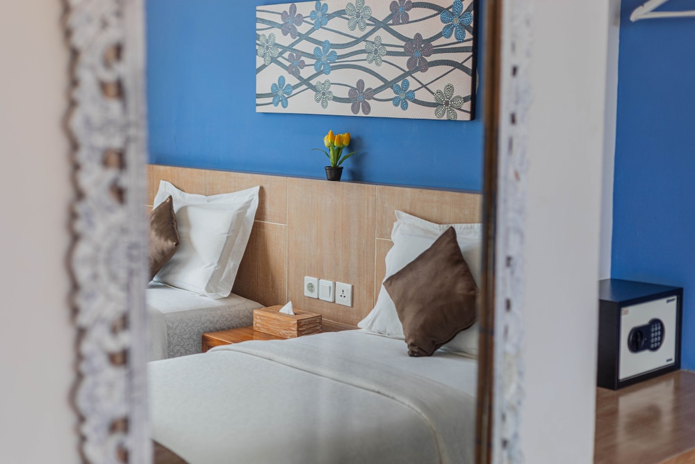 Deluxe Twin Room, Pool View - Photo 6