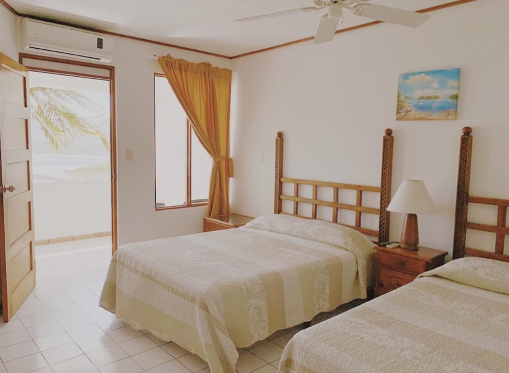 Deluxe Room, Balcony, Bay View photo 2