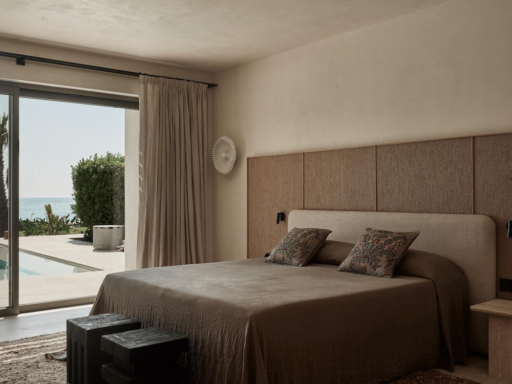 Presidential Suite, 1 King Bed, Beach View, Beachfront