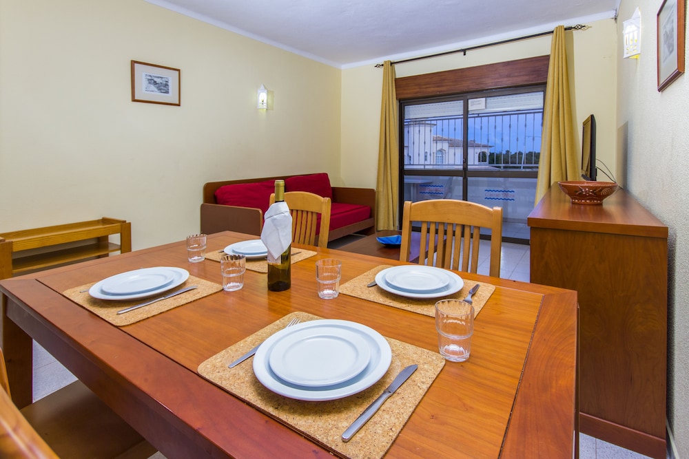 Superior Apartment, 1 Bedroom, Pool View - Photo 9