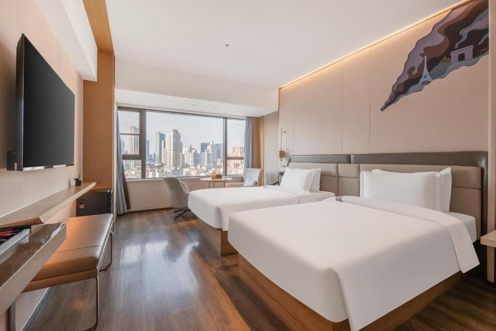 Standard Twin Room, City View
