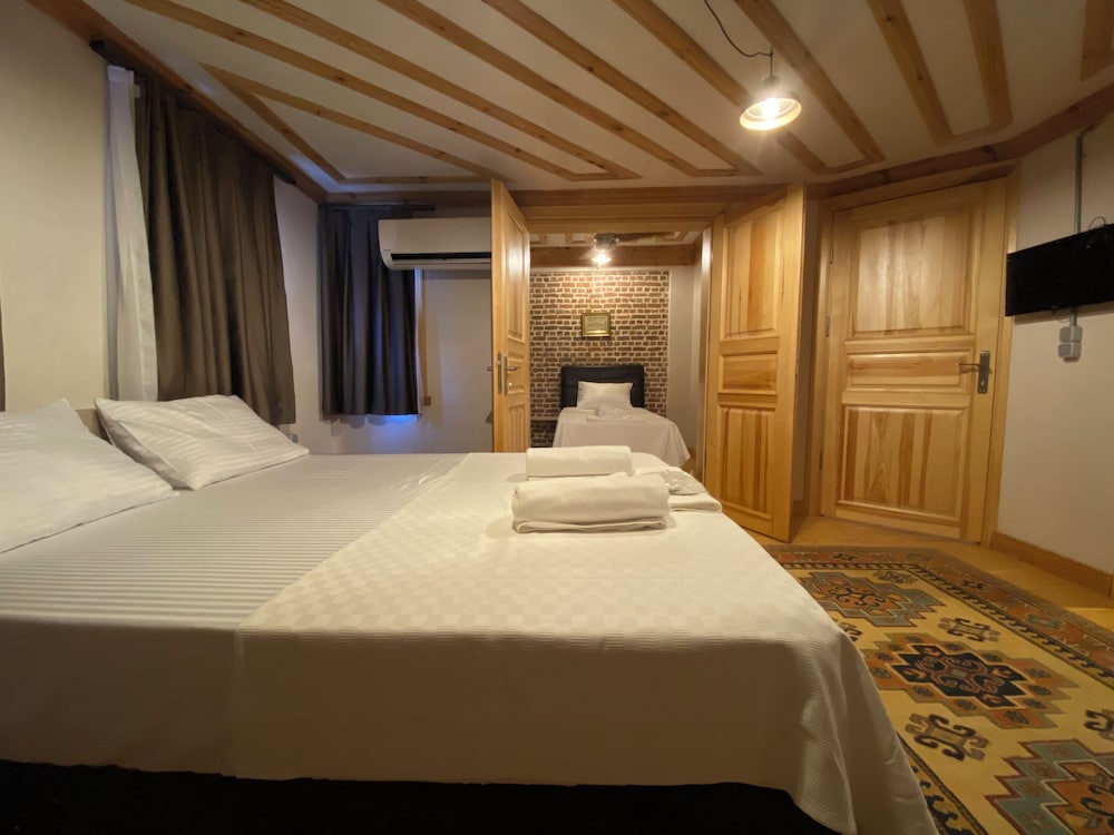 Family Suite photo 2