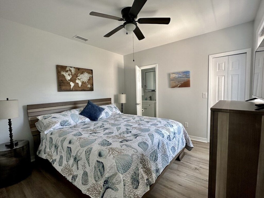House, Multiple Beds, Kitchen photo 1