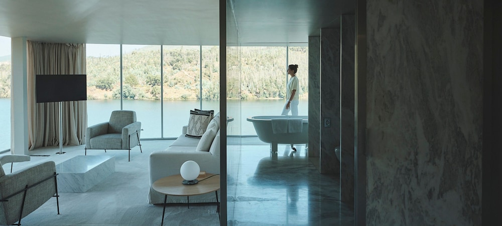 Panoramic Suite, River View (Collection) - Photo 4