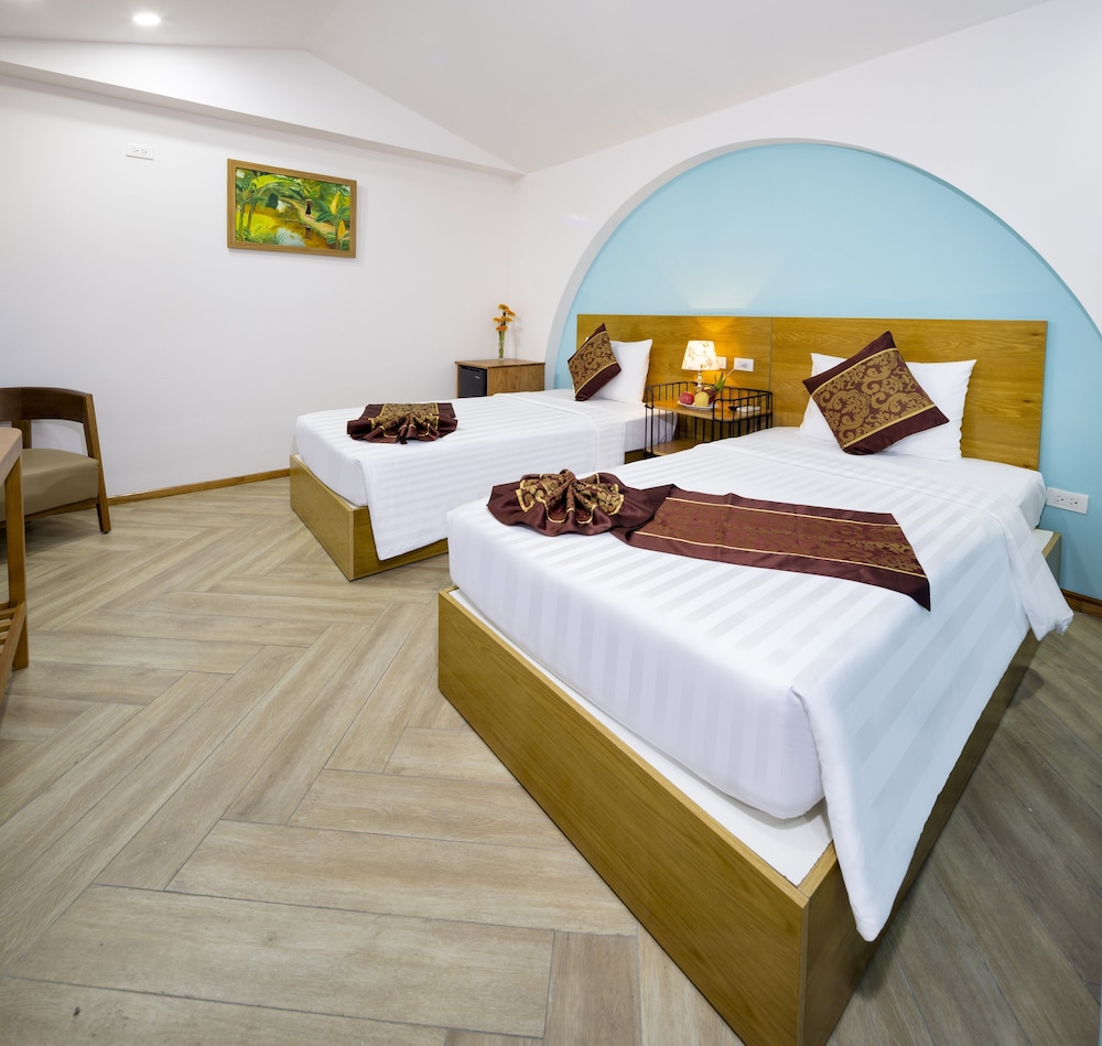 Deluxe Twin Room, Balcony, City View - Photo 3