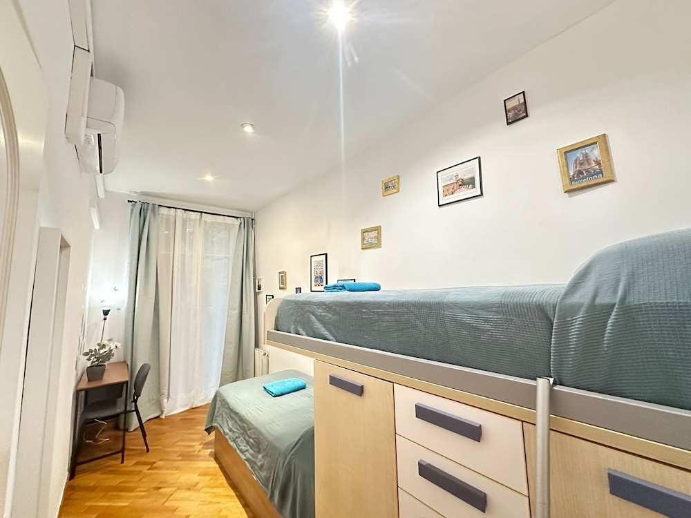 Twin Room, Shared Bathroom