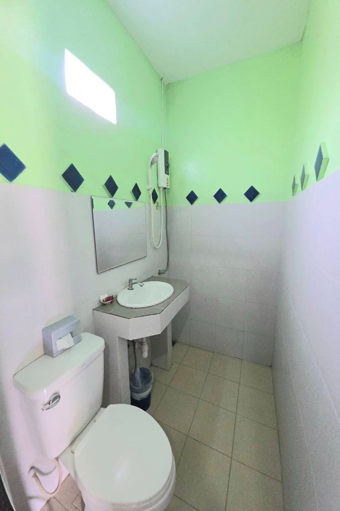 Standard Double Room - Photo 9