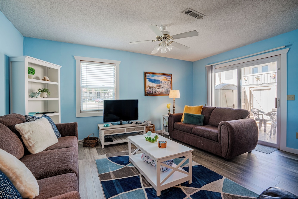 Townhome, Multiple Beds, Patio (Horizon Breeze)