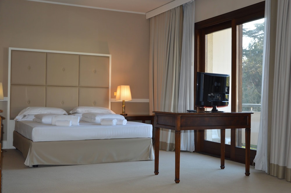 Junior Single Room