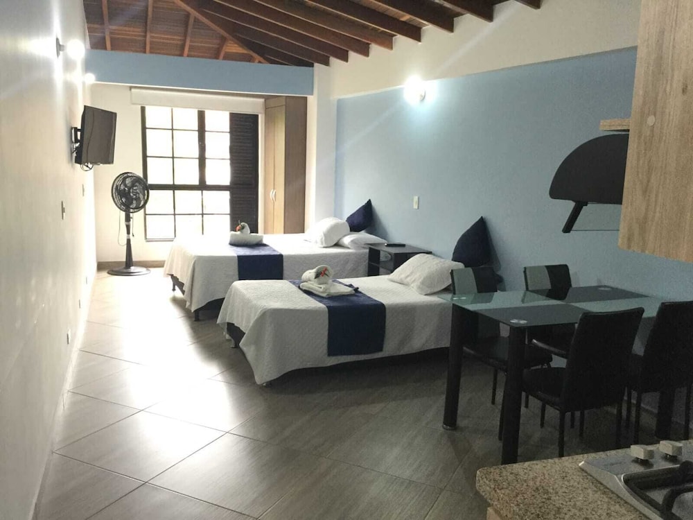 Elite Triple Room, 1 Bedroom, Ensuite, City View