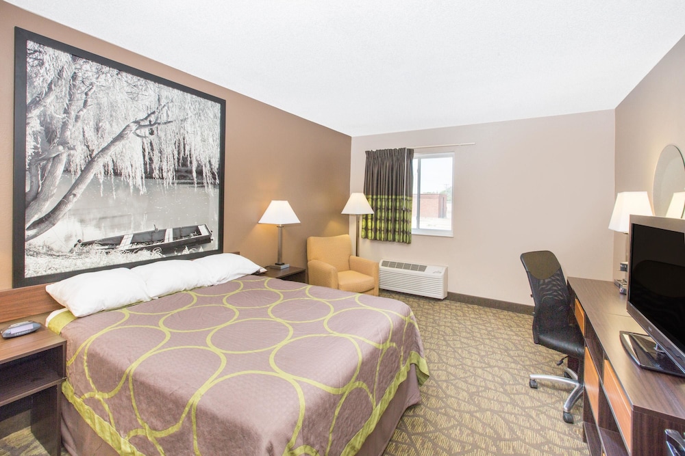 Standard Room, 1 Queen Bed - Photo 3